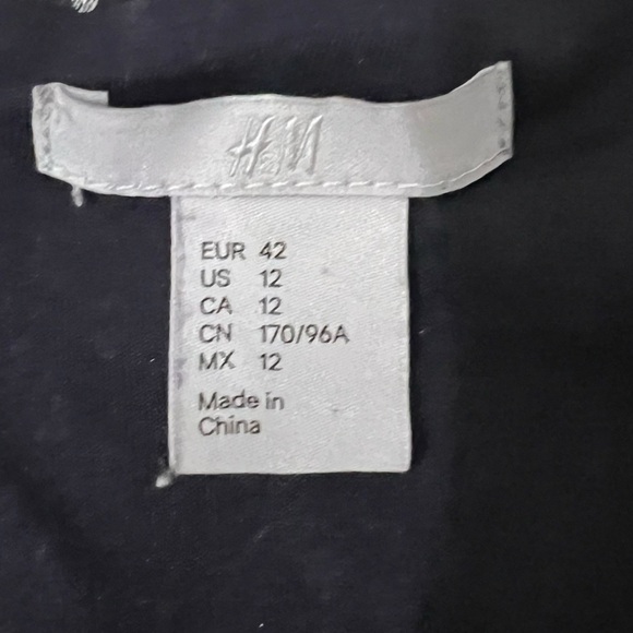 SOLD ‼️🚨Blue V-Neck Puff Sleeve Mini Dress - Picture 6 of 10